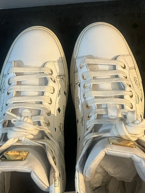 MCM Turnlock Style Classic Visetos High Top White with Gold Zippers - Picture 6 of 15